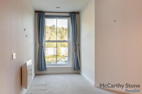 8665059-interior02.jpg