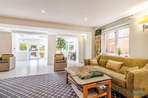 8666923-interior25.jpg