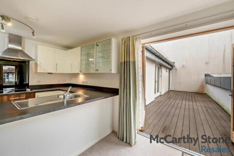 Open Plan Living Room/Kitchen