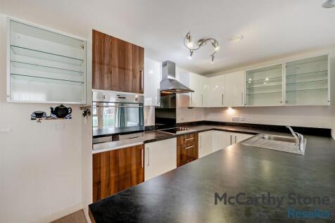 Open Plan Living Room/Kitchen