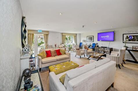 14-291fJPH-1 Landmark Place 014 (1)-medium.jpg