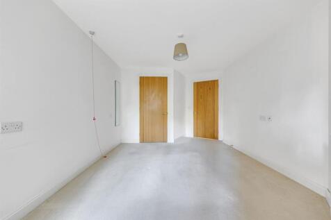 14-aa8fPFMCS - 25 Birch Place-19-medium.jpg