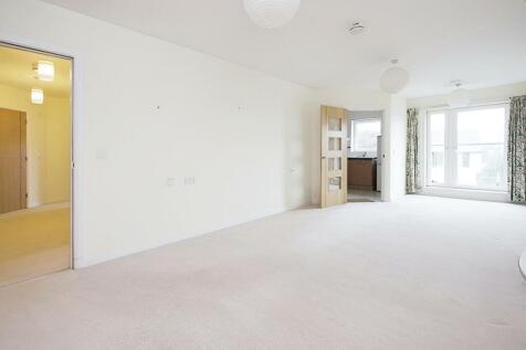 Living Rm 48LCE.jpg