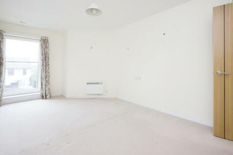 Bedroom 1 48LCE(b).jpg
