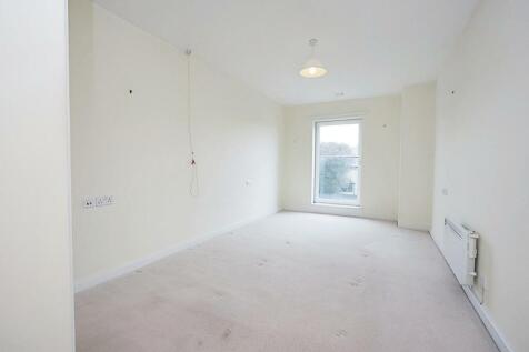 Bedroom 2 48LCE.jpg