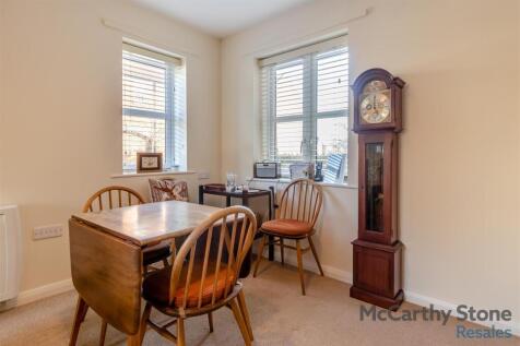 8640246-interior04.jpg