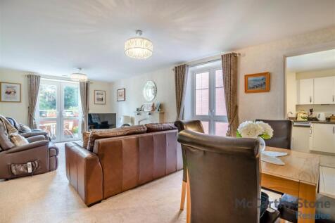 8640104-interior10.jpg