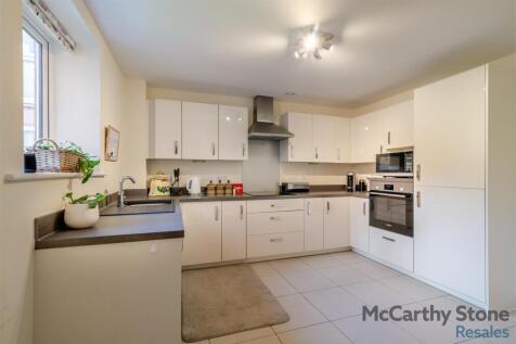 8640104-interior15.jpg