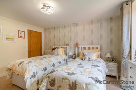 8640104-interior07.jpg