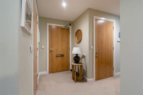 8644988-interior06.jpg
