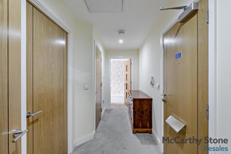 8660520-interior05-800.jpg