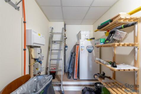 8661283-interior01.jpg
