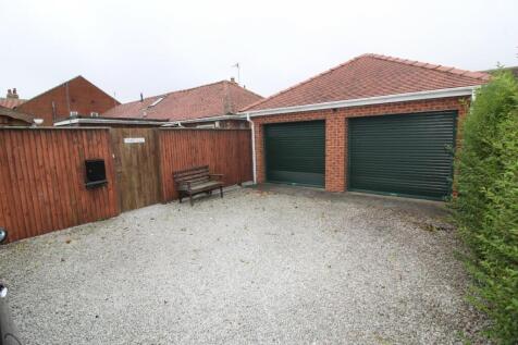  DOUBLE GARAGE