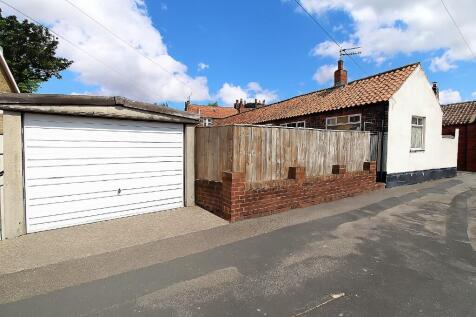 DETACHED GARAGE 