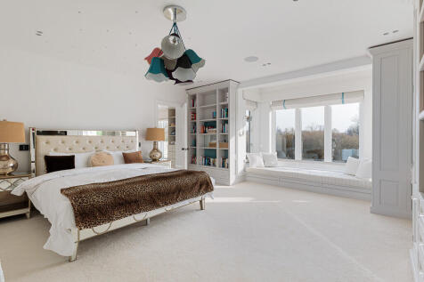 mere_hall_66
