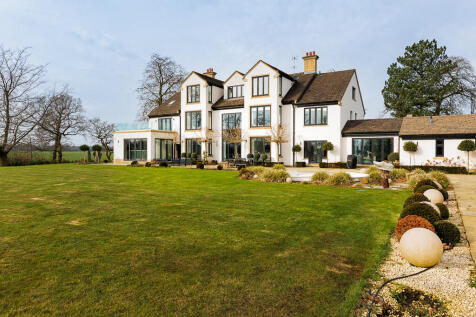 mere_hall_81