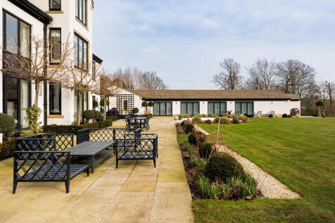 mere_hall_83