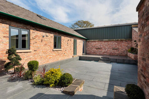 grange_farm_barns...