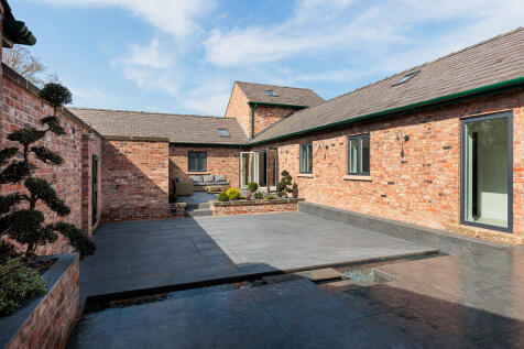 grange_farm_barns...