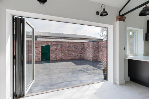 grange_farm_barns...