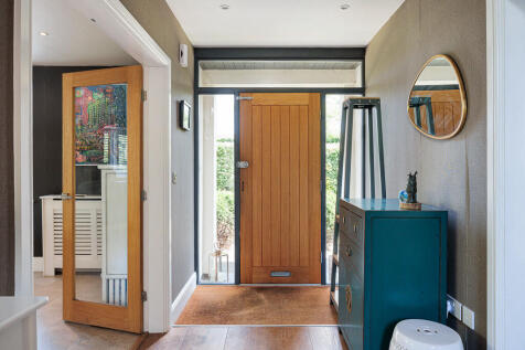 yew_tree_house_4