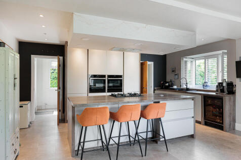 yew_tree_house_13