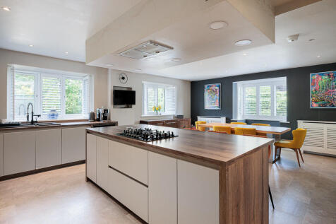 yew_tree_house_14