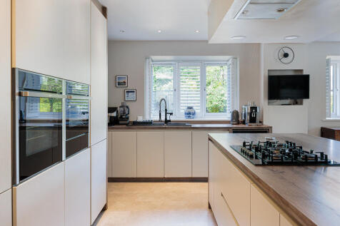 yew_tree_house_16