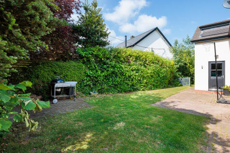yew_tree_house_29