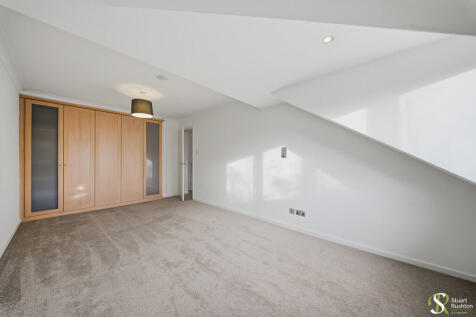 4 Mainwaring, Ove...