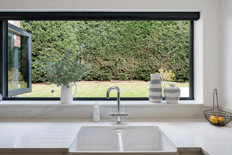 29_bramley_road_1...