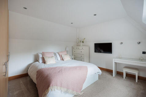 29_bramley_road_3...