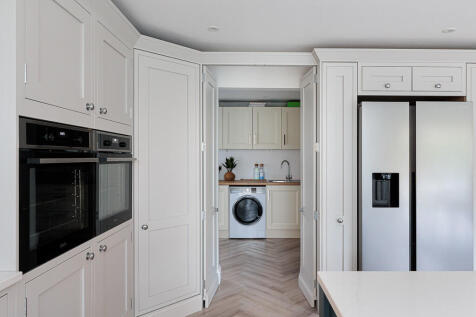 5_woodfin_croft_1...