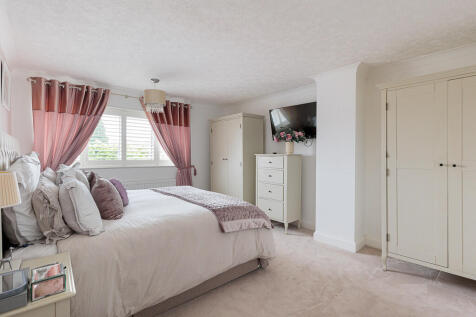5_woodfin_croft_2...