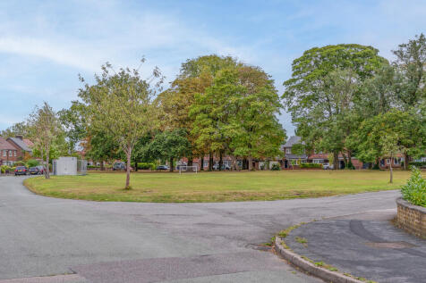 11 Manor Crescent...