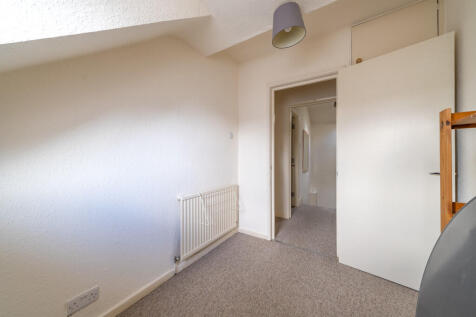 Flat 3, 61 Bamfor...