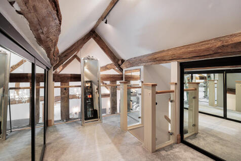 bexton_hall_hamle...