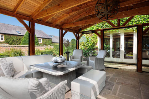 bexton_hall_hamle...