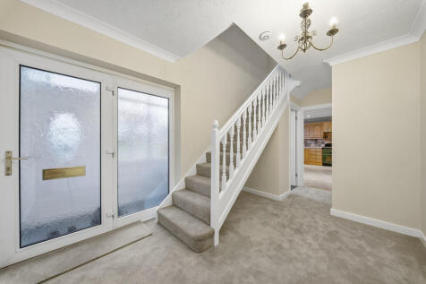 2 Carrwood Knutsf...