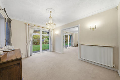 2 Carrwood Knutsf...