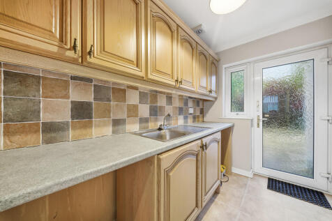 2 Carrwood Knutsf...