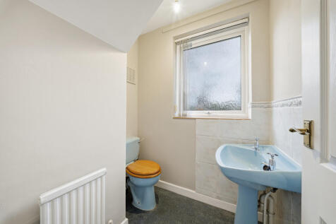 2 Carrwood Knutsf...