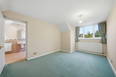 2 Carrwood Knutsf...