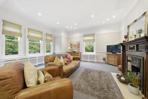 Apt 2 The Grange ...