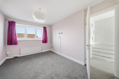 1 Mardon Close Kn...