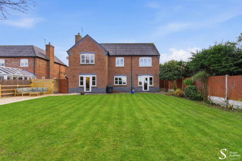 9 The Courtyard-4...