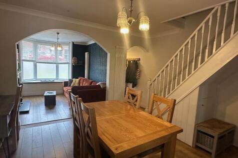 Dining Area.jpg