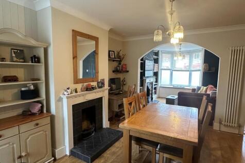 Dining Room.jpg