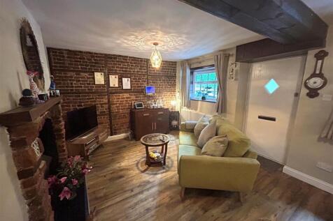 Living Room Cont.jpg