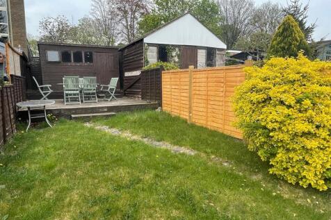 Garden - 47 Eastfield Road.jpg